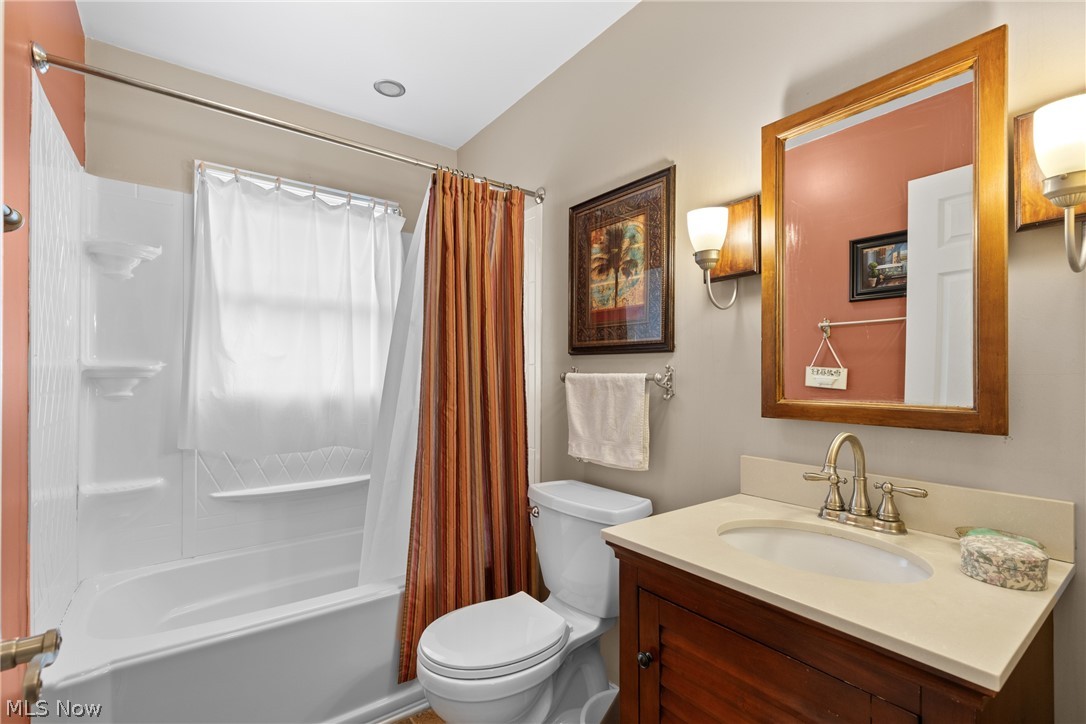308 Whitely Street Bridgeport OH 43912