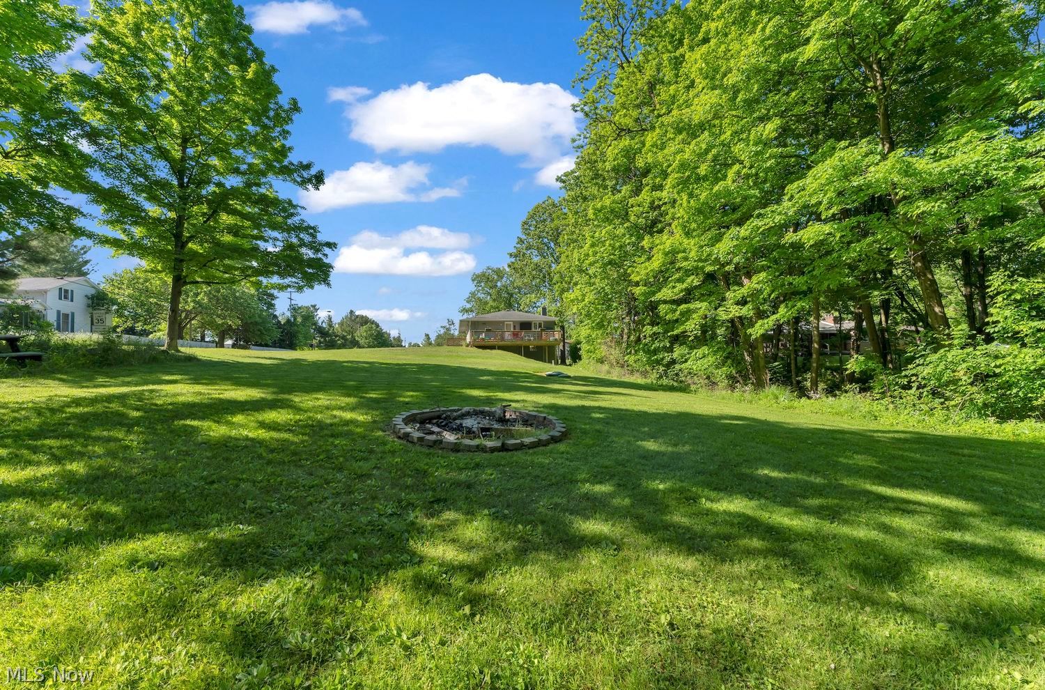 2212 Pleasant Valley Road Niles OH 44446