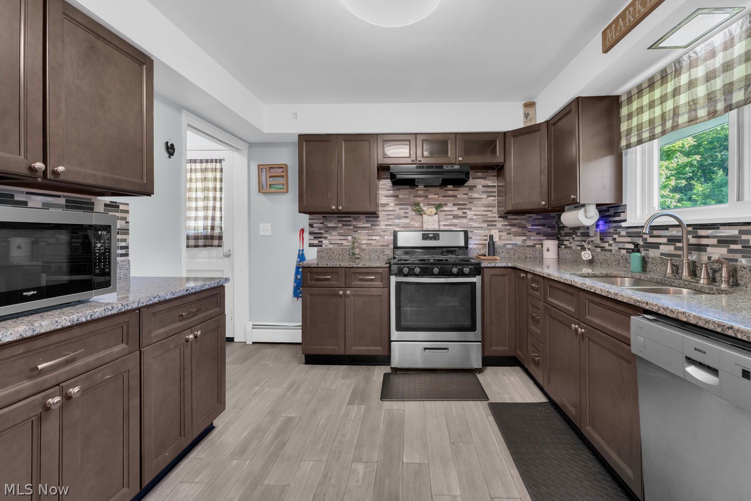 2212 Pleasant Valley Road Niles OH 44446
