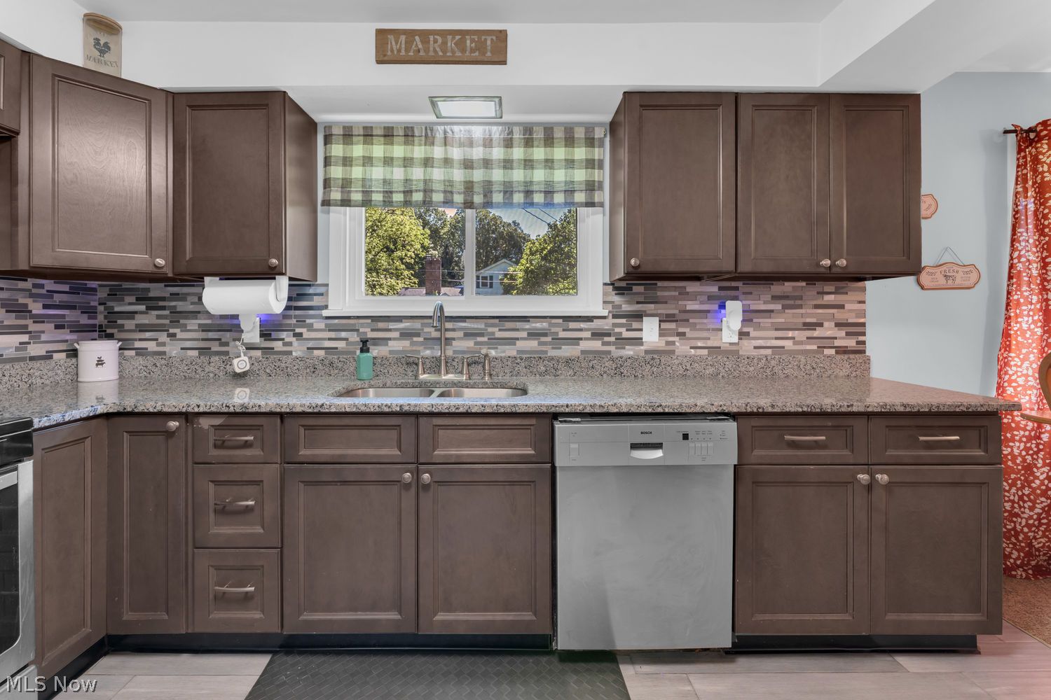 2212 Pleasant Valley Road Niles OH 44446