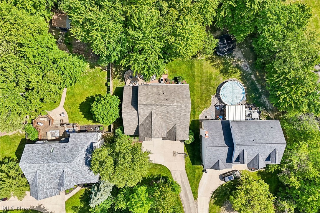17459 Woodlawn Court Strongsville OH 44149