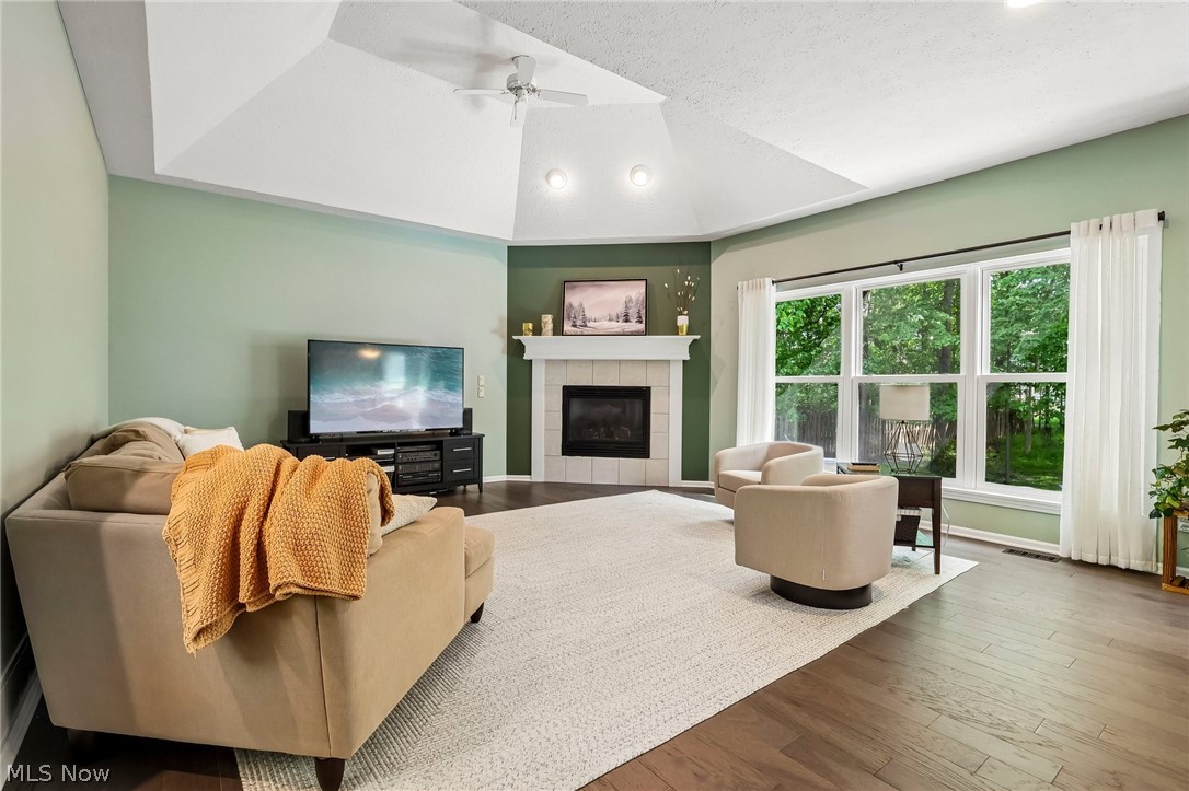 17459 Woodlawn Court Strongsville OH 44149