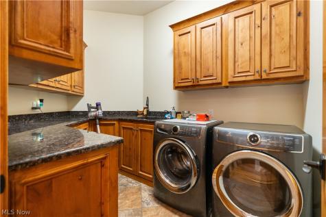7995 Shady Stone Street NW Massillon OH 44646