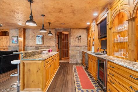 7995 Shady Stone Street NW Massillon OH 44646