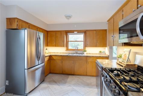 325 Harmon Street SW North Canton OH 44720