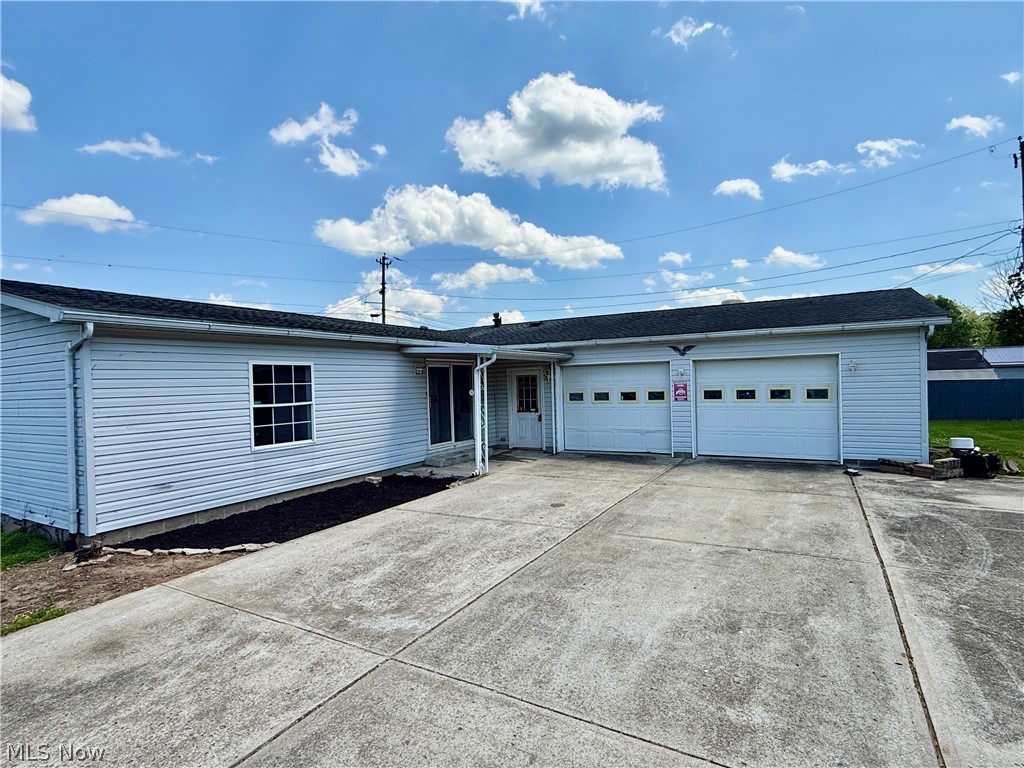 17 Stevy Lane Frazeysburg OH 43822