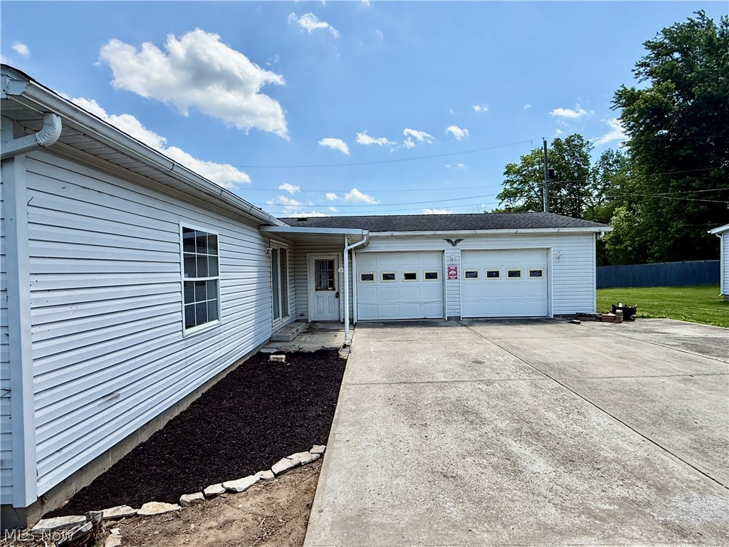 17 Stevy Lane Frazeysburg OH 43822