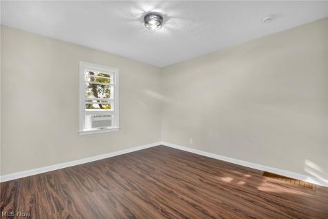 824 E Waterloo Road Coventry OH 44306
