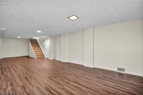 824 E Waterloo Road Coventry OH 44306