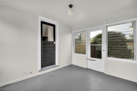 824 E Waterloo Road Coventry OH 44306