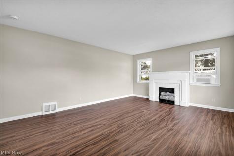824 E Waterloo Road Coventry OH 44306