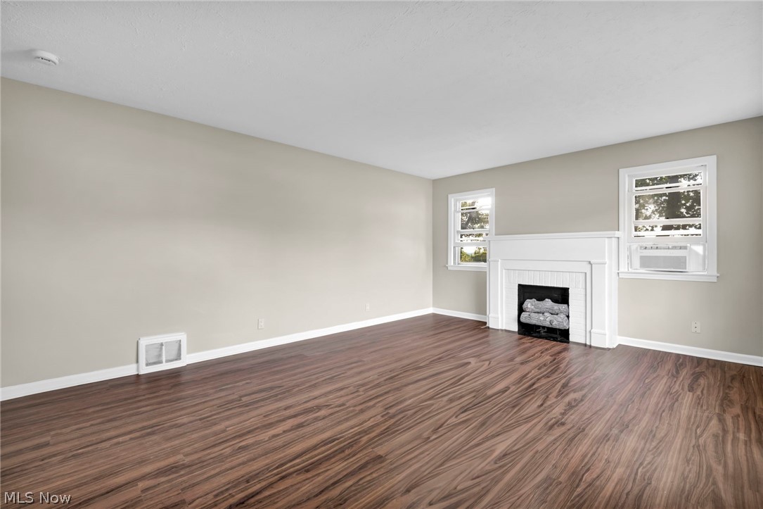824 E Waterloo Road Coventry OH 44306