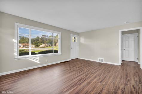 824 E Waterloo Road Coventry OH 44306