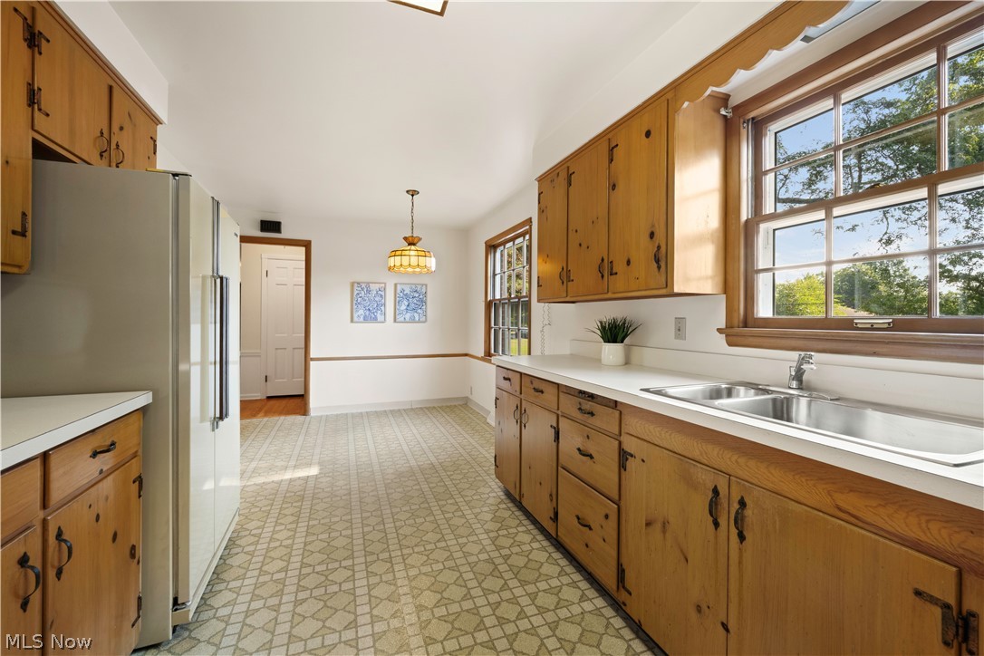 1822 Donna Drive Westlake OH 44145