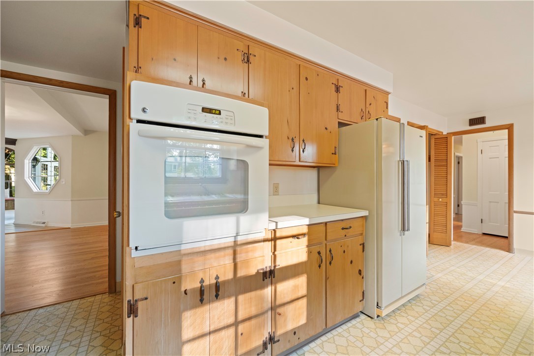 1822 Donna Drive Westlake OH 44145