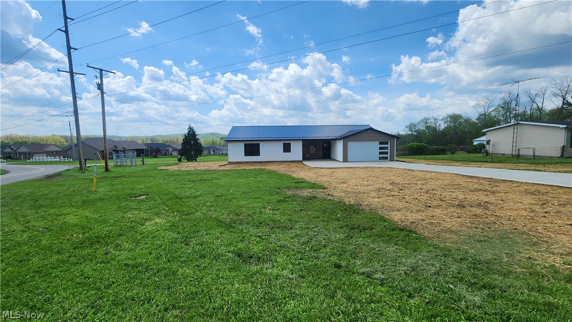 3190 Eastport Road SE Dennison OH 44621