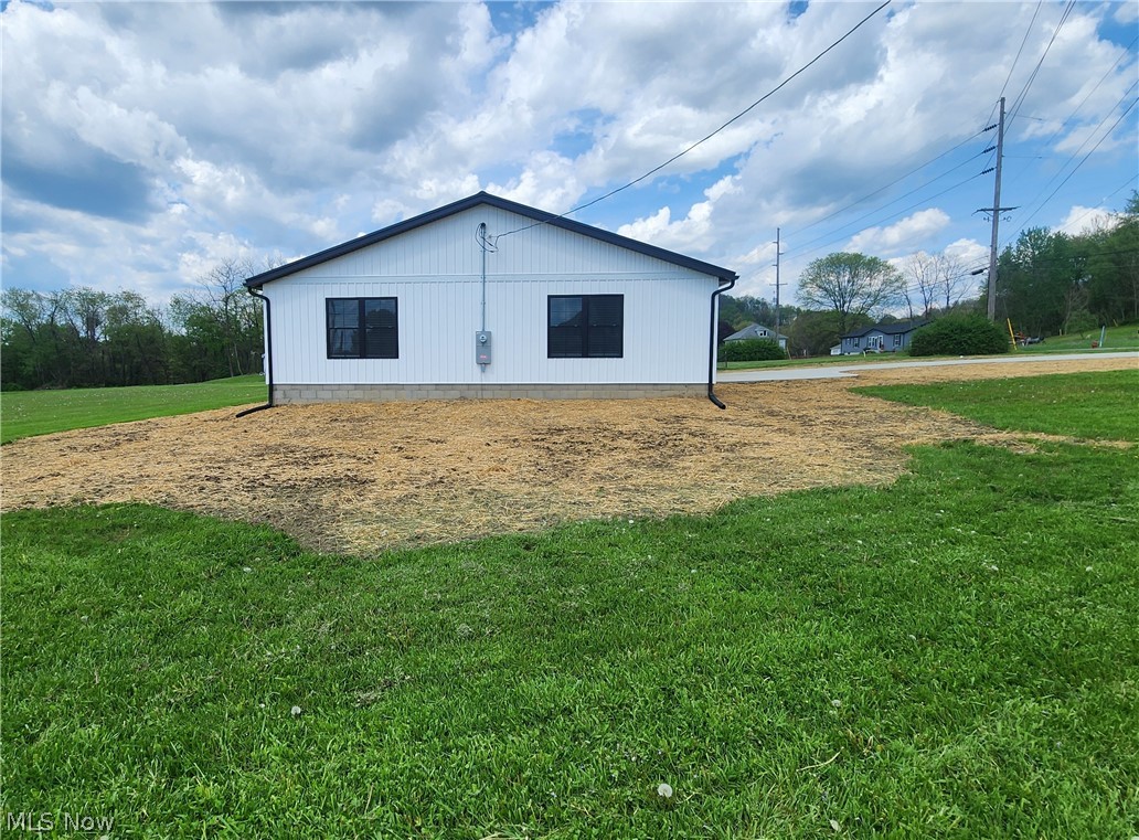 3190 Eastport Road SE Dennison OH 44621