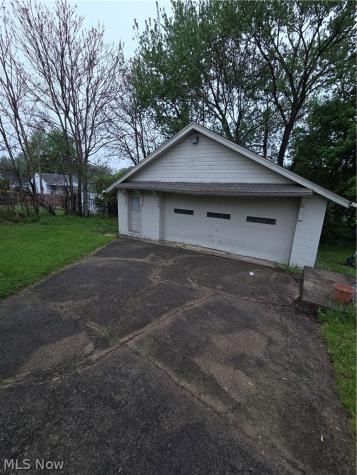 908 Cornell Street Youngstown OH 44502