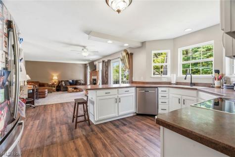 4297 Brookview Court Uniontown OH 44685