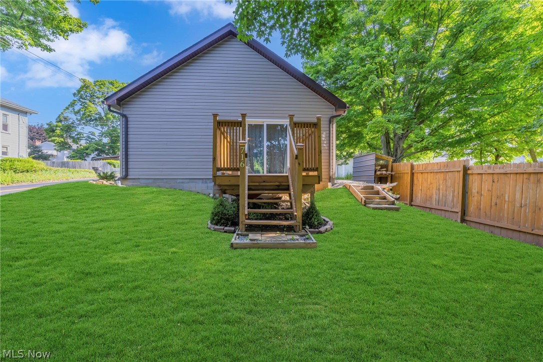 716 W Clark Street East Palestine OH 44413
