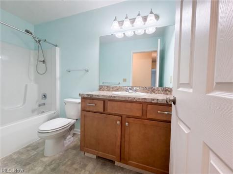159 Prestwyck Lane Elyria OH 44035