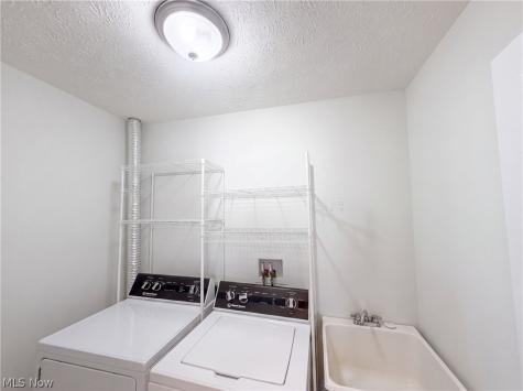 159 Prestwyck Lane Elyria OH 44035