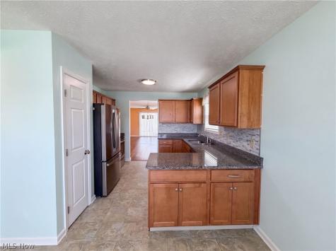 159 Prestwyck Lane Elyria OH 44035
