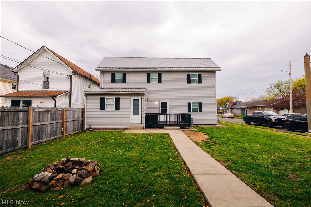 391 S 10th Street Coshocton OH 43812