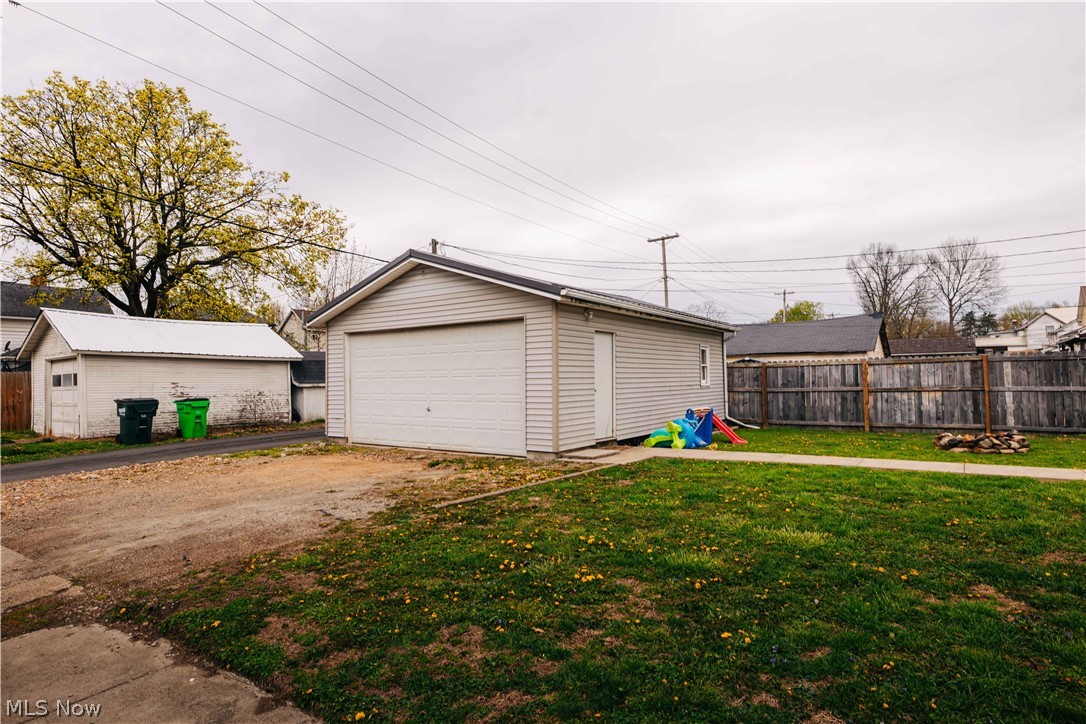 391 S 10th Street Coshocton OH 43812