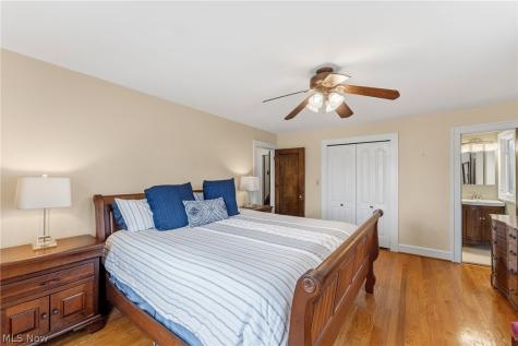 17531 Daleview Drive Lakewood OH 44107