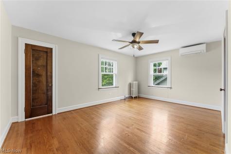 17531 Daleview Drive Lakewood OH 44107