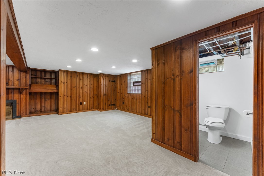 17531 Daleview Drive Lakewood OH 44107