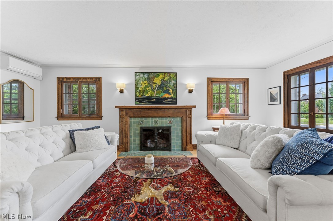 17531 Daleview Drive Lakewood OH 44107