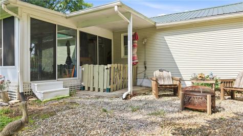 11596 Homestead Avenue NE Alliance OH 44601