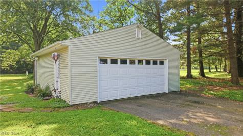 11596 Homestead Avenue NE Alliance OH 44601