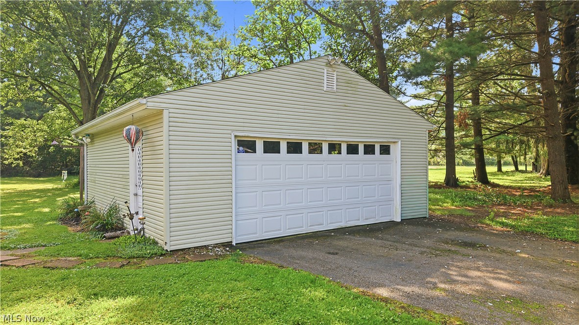 11596 Homestead Avenue NE Alliance OH 44601