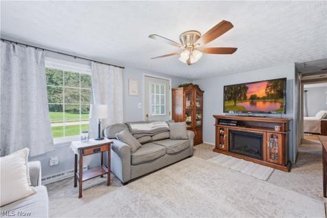 11596 Homestead Avenue NE Alliance OH 44601