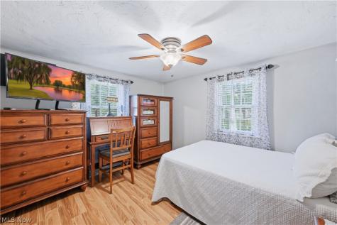 11596 Homestead Avenue NE Alliance OH 44601