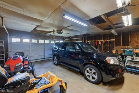 11596 Homestead Avenue NE Alliance OH 44601
