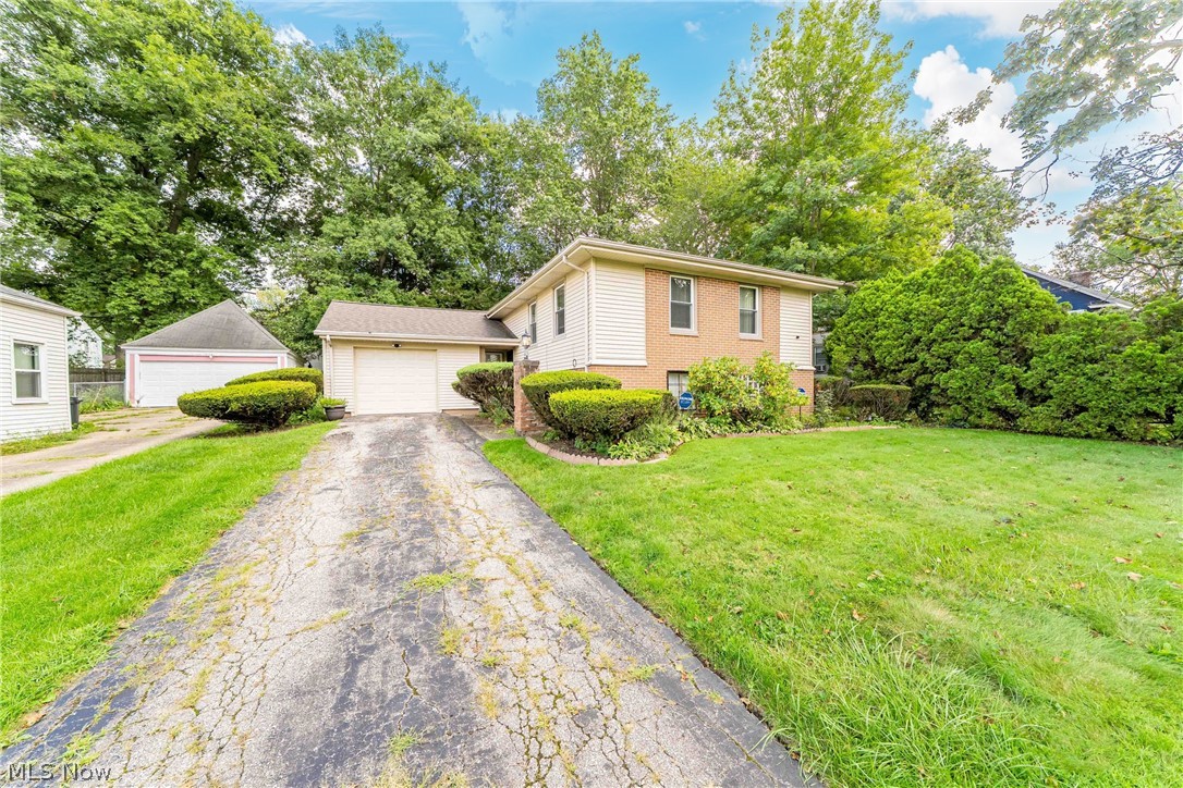 753 Crestview Avenue Akron OH 44320