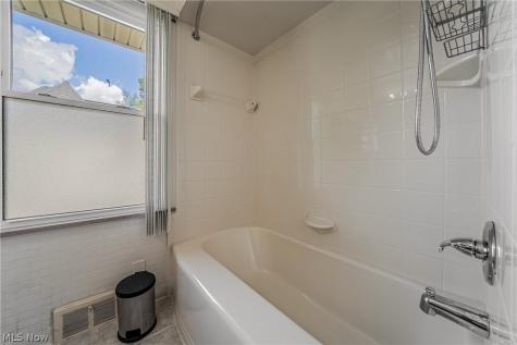 753 Crestview Avenue Akron OH 44320