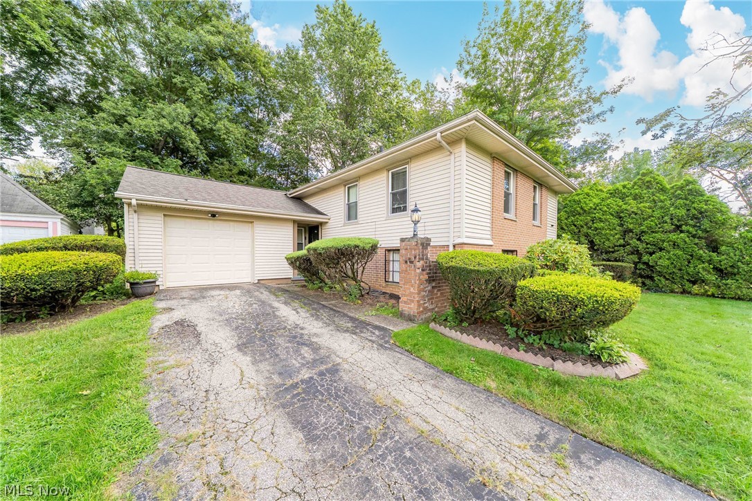 753 Crestview Avenue Akron OH 44320