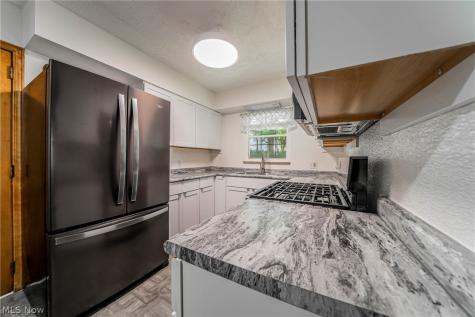 753 Crestview Avenue Akron OH 44320