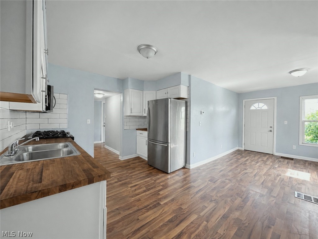 15562 Portage Street Doylestown OH 44230