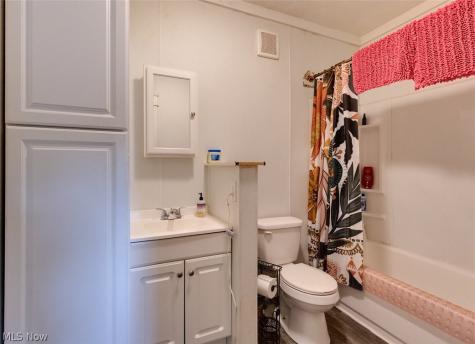 717 Fern Street Akron OH 44307