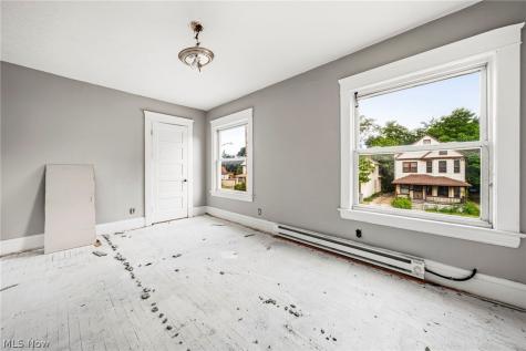 9512 Easton Avenue Cleveland OH 44104