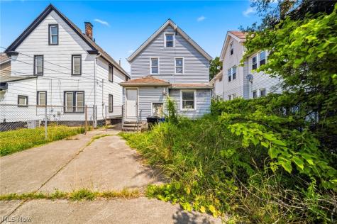 9512 Easton Avenue Cleveland OH 44104