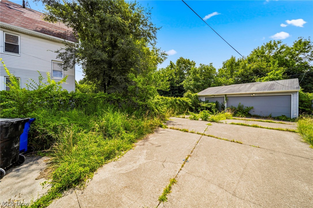 9512 Easton Avenue Cleveland OH 44104