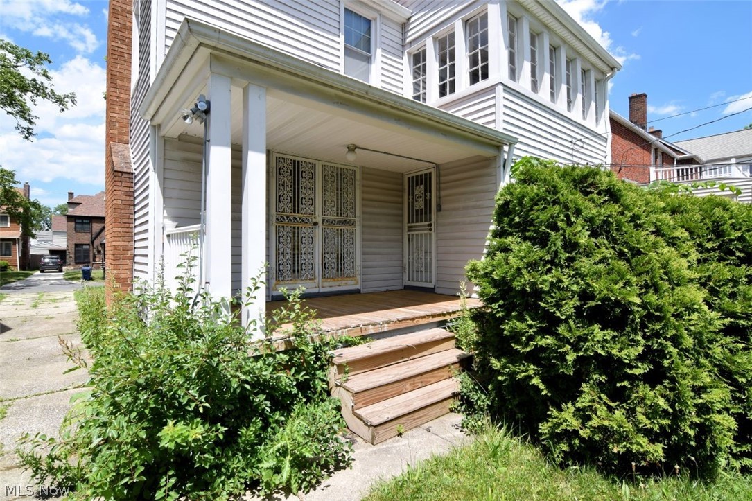 3654 Bainbridge Cleveland Heights OH 44118