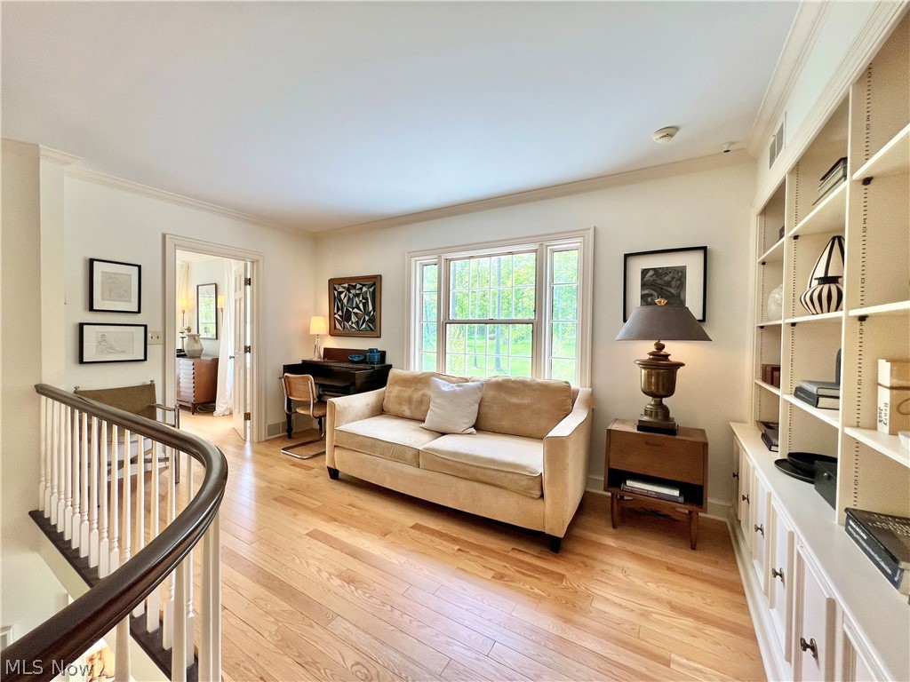 1249 W Hill Drive Gates Mills OH 44040